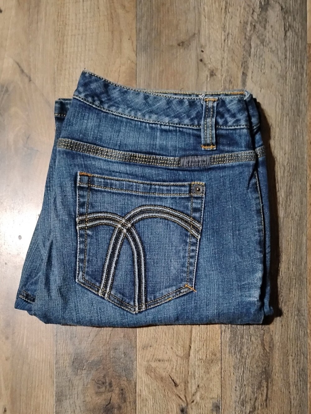 Liz Claiborne Slim Boot with Contrast Stitching Jeans Women's Size: 14